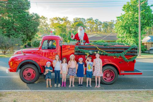 Eaglehawk fire brigade at Christmas Carols